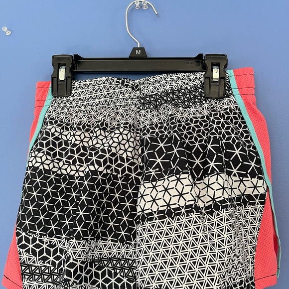 Nike Girls Shorts - Picture 3 of 7